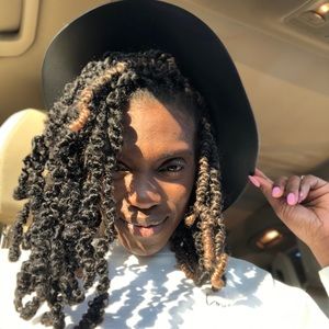 Meet your Posher, Dawn